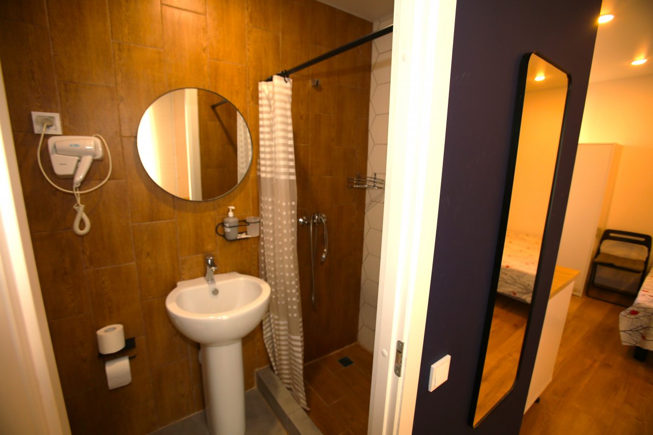 Апартаменты (Студия на Тележной ул. 13В), Апартаменты Студия на Тележной улице