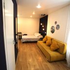 Апартаменты (Студия на Тележной ул. 13В), Апартаменты Студия на Тележной улице