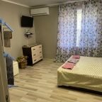 Трёхместный и более (Двухкомнатный), Апартаменты На октябрьской