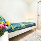 Апартаменты (Трехкомнатные), Апартаменты LikeHome на Дзержинского