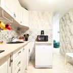 Апартаменты (Трехкомнатные), Апартаменты LikeHome на Дзержинского