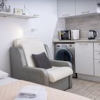 кресло – кроватью с ортопедическим основанием.