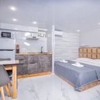 Апартаменты (Студия LoveSirius -5 мин до моря на 4 человека Воскресенская 14/1), Апартаменты В Сириус на 4 гостя LovehotelSirius