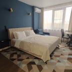 Студио (С двуспальной кроватью и допместом), Апарт-отель Любимый Город-НН