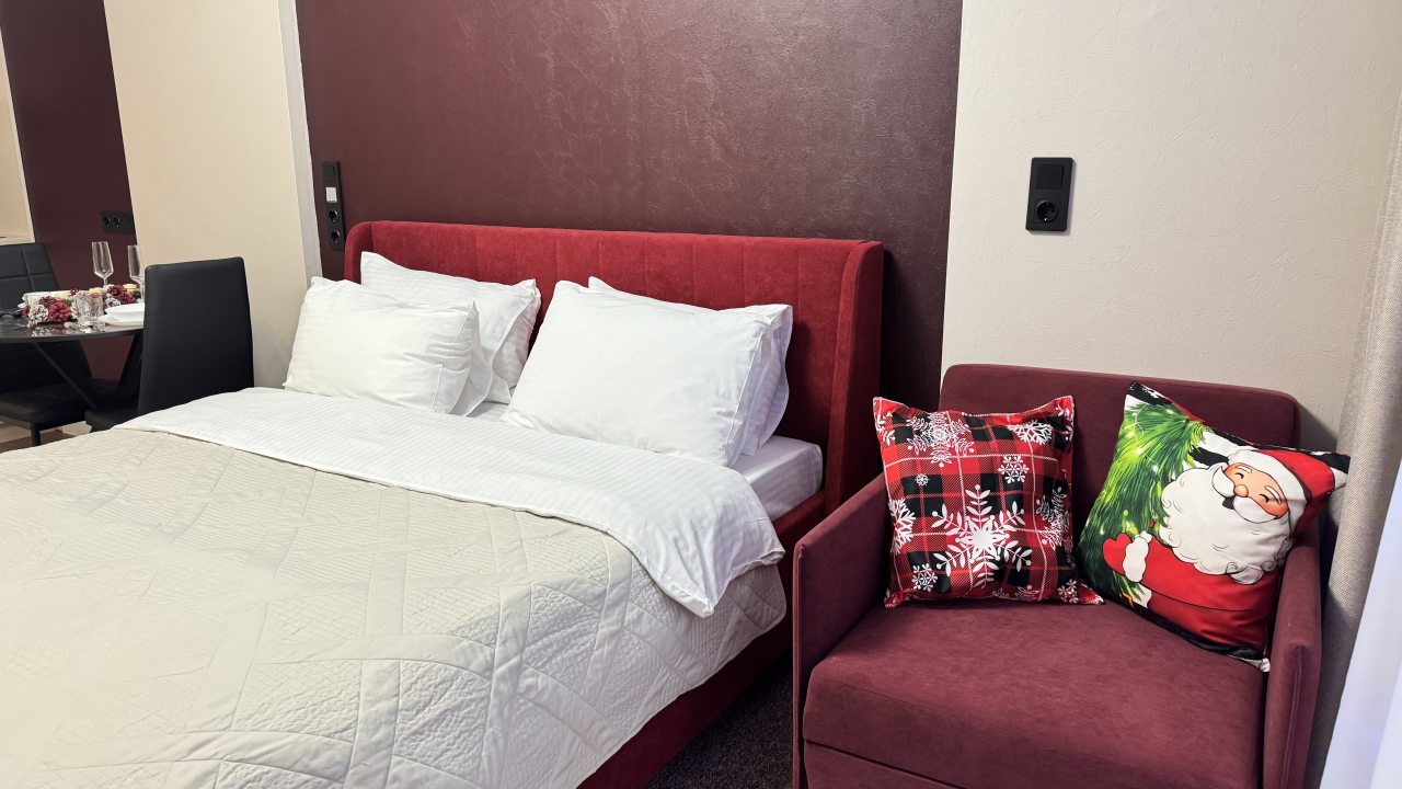 Студио (Гранат с двуспальной кроватью и допместом. Вид на парк), Апарт-отель Любимый Город-НН