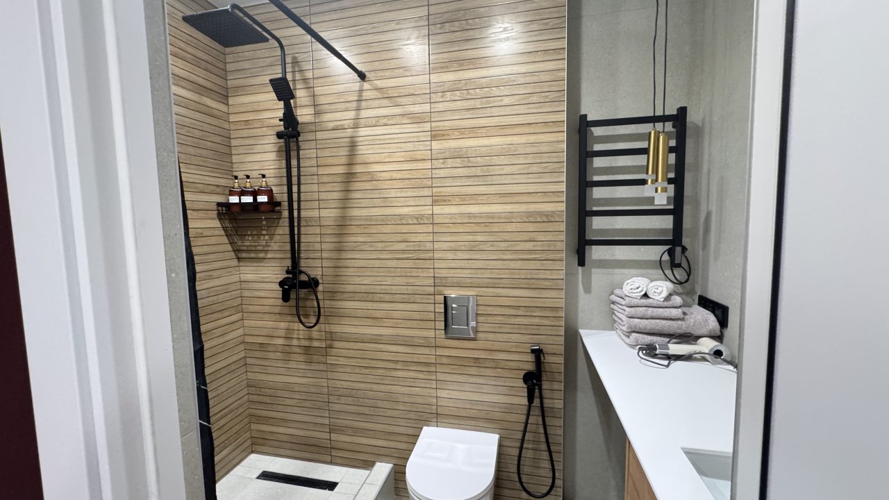 Студио (Гранат с двуспальной кроватью и допместом. Вид на парк), Апарт-отель Любимый Город-НН