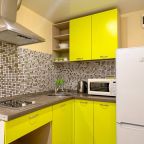 Собственная оборудованная кухонная зона, Апартаменты Бюджетные в 2 минутах от ТРЦ Мандарин