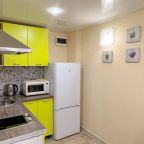 Собственная оборудованная кухонная зона, Апартаменты Бюджетные в 2 минутах от ТРЦ Мандарин