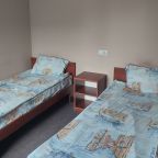 Трёхместный и более (Трехместный), Гостиница Чайка