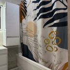 Люкс (МyНomеYourНоme нa ул.Тaшкенcкoй д. 173 1), Апартаменты MyHomeYourHome на Ташкенской