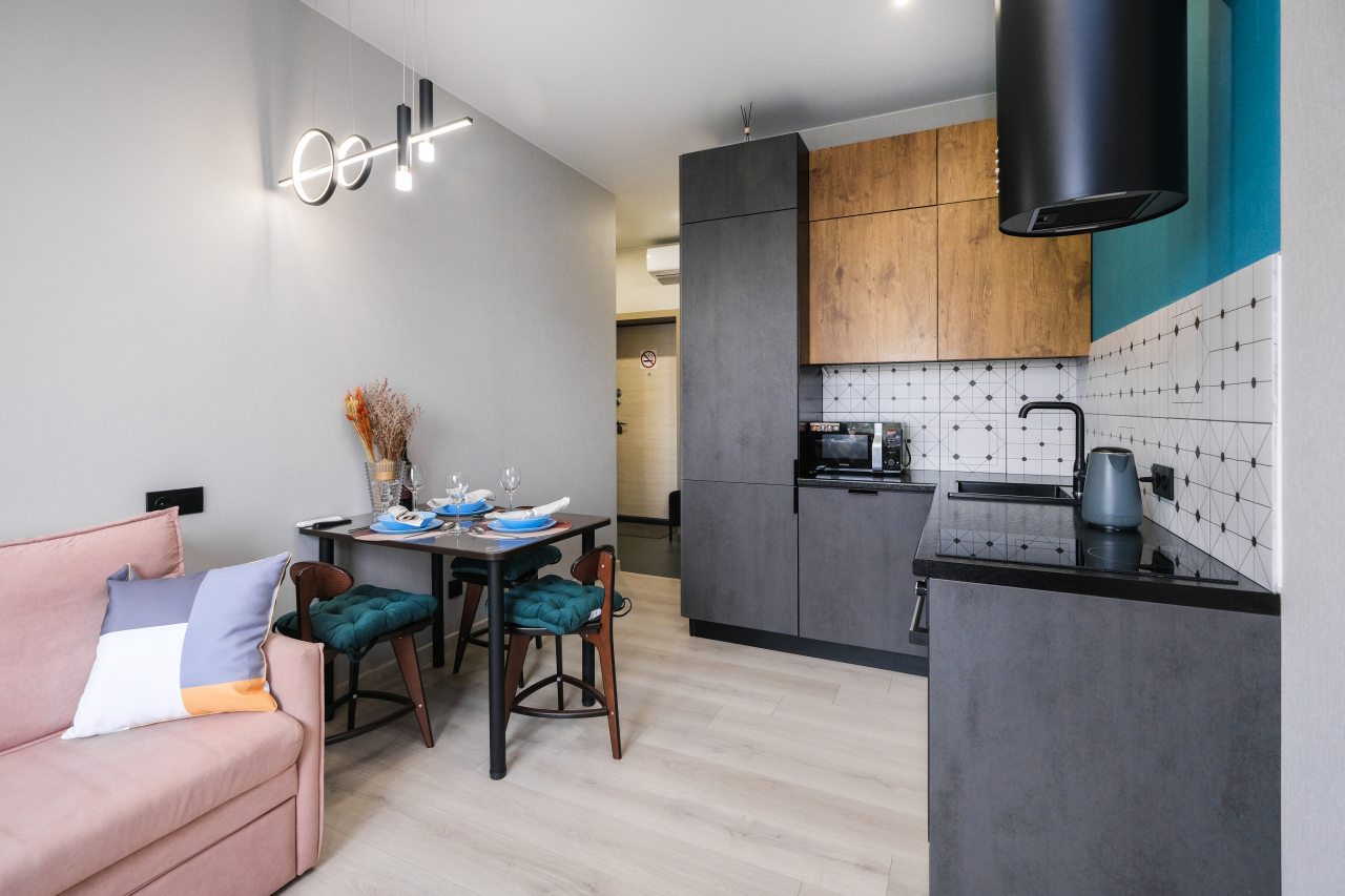 Апартаменты (На 8 этаже с балконом и кухней), Апартаменты Room Hotel на Трудовой 25/1