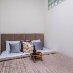 Апартаменты (На 5 этаже с балконом и кухней), Апартаменты Room Hotel на Красном проспекте 104