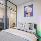 Апартаменты (На 8 этаже с балконом и кухней), Апартаменты Room Hotel на Красном проспекте 104