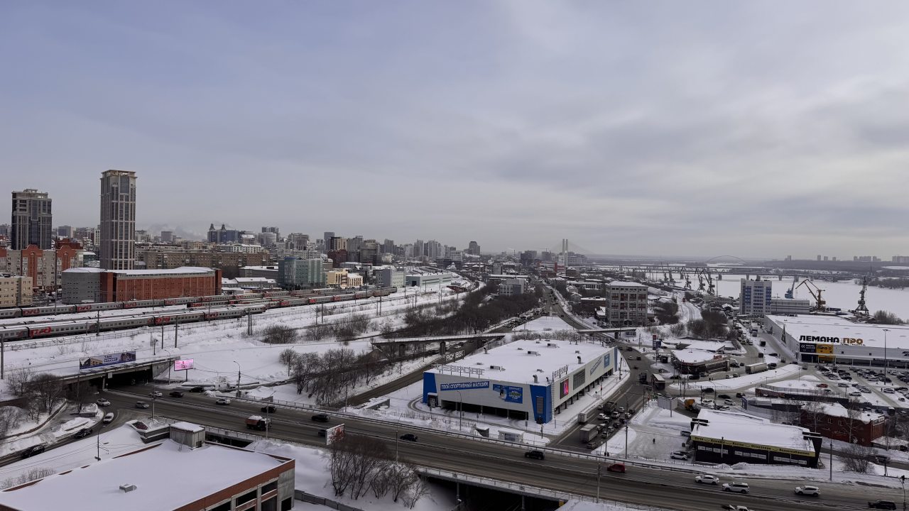 Трёхместный и более (На 16 этаже), Апартаменты Room Hotel на Фабричной 65/1