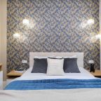 Апартаменты (На первом этаже), Апартаменты Room Hotel на Фабричной 65