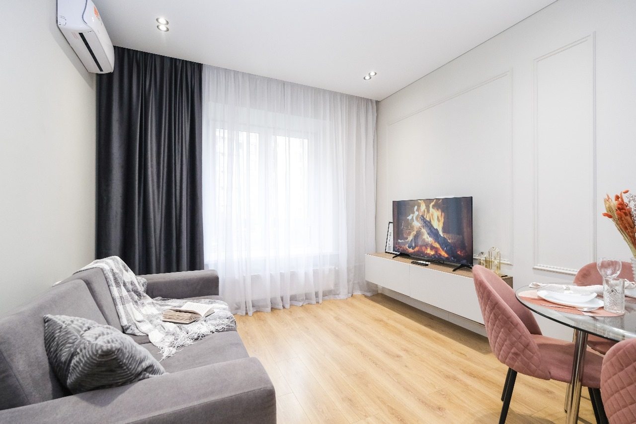 Апартаменты (На втором этаже), Апартаменты Room Hotel на Фабричной 65
