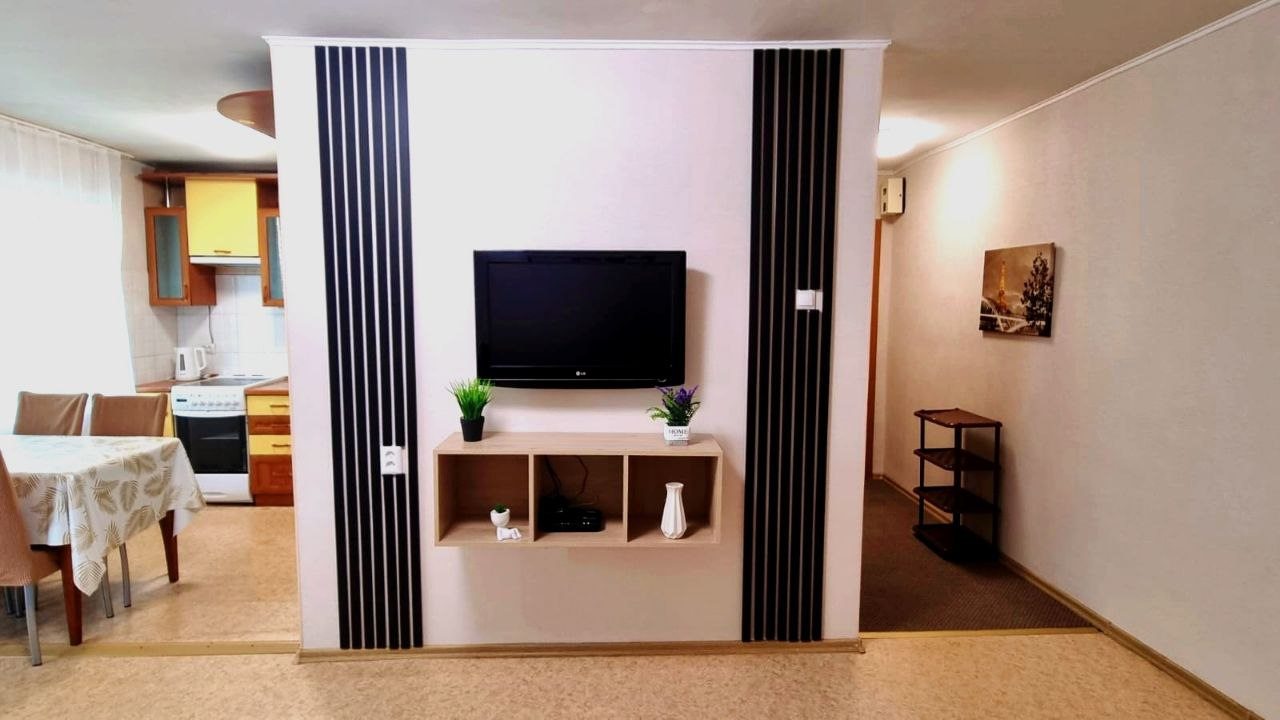 телевизор, кондиционер