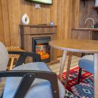 Дом (Дом-студия), База отдыха Тайга