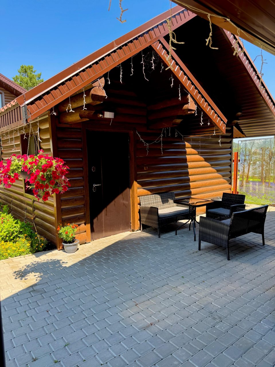 Коттедж (Маленький дом), База отдыха Рыжий кот