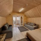 Коттедж (Средний дом), База отдыха Рыжий кот