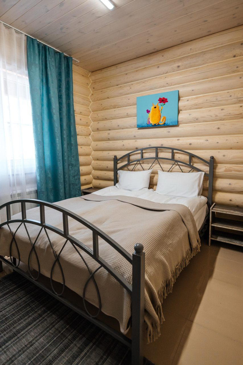 Коттедж (Средний дом), База отдыха Рыжий кот