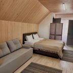 Коттедж (Средний дом), База отдыха Рыжий кот