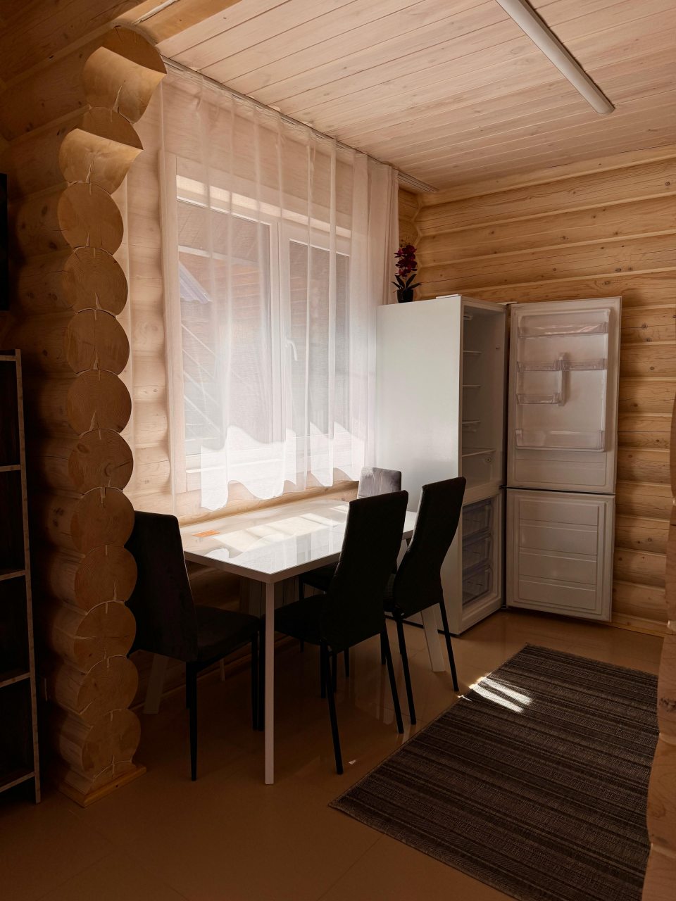 Коттедж (Средний дом), База отдыха Рыжий кот