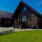 Коттедж (Средний дом), База отдыха Рыжий кот