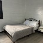 Дом (Whitehouse), Гостевой дом Whitestone