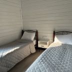 Дом (Whitehouse), Гостевой дом Whitestone