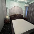 Двуспальная кровать