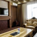 Номер (Люкс 2-х комнатный), Отель Графъ