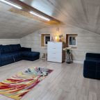 Шестиместный, Коттедж С баней и пирсом на берегу пруда