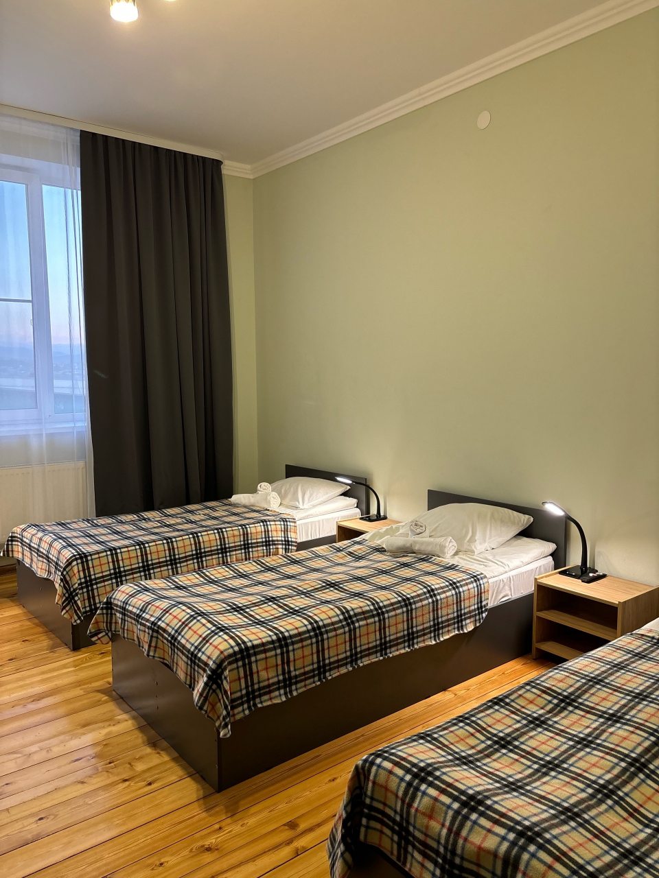 Трёхместный и более (Четырехместный номер), Гостиница Невский