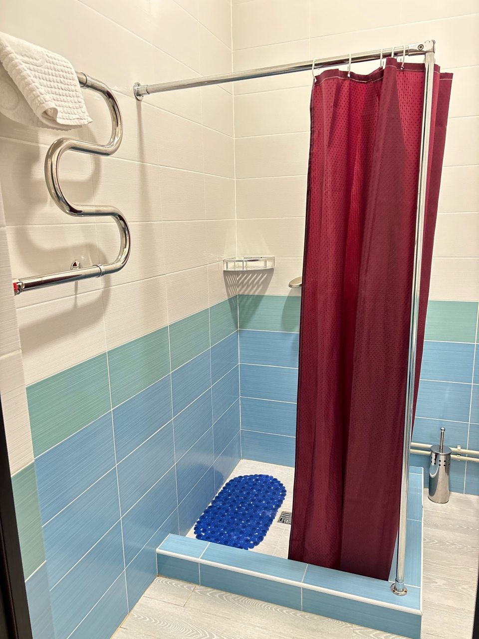 Трёхместный и более (Четырехместный номер), Гостиница Невский