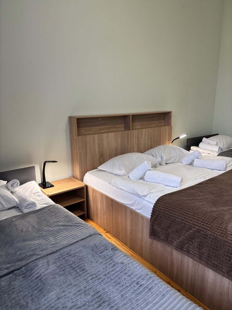 Трёхместный и более (Семейный номер), Гостиница Невский