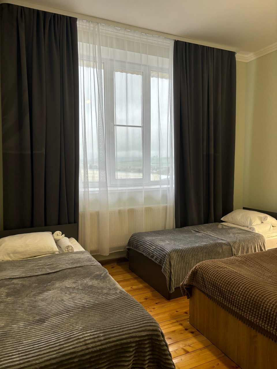 Трёхместный и более (Семейный номер), Гостиница Невский