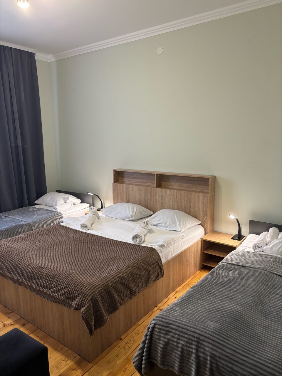 Трёхместный и более (Семейный номер), Гостиница Невский