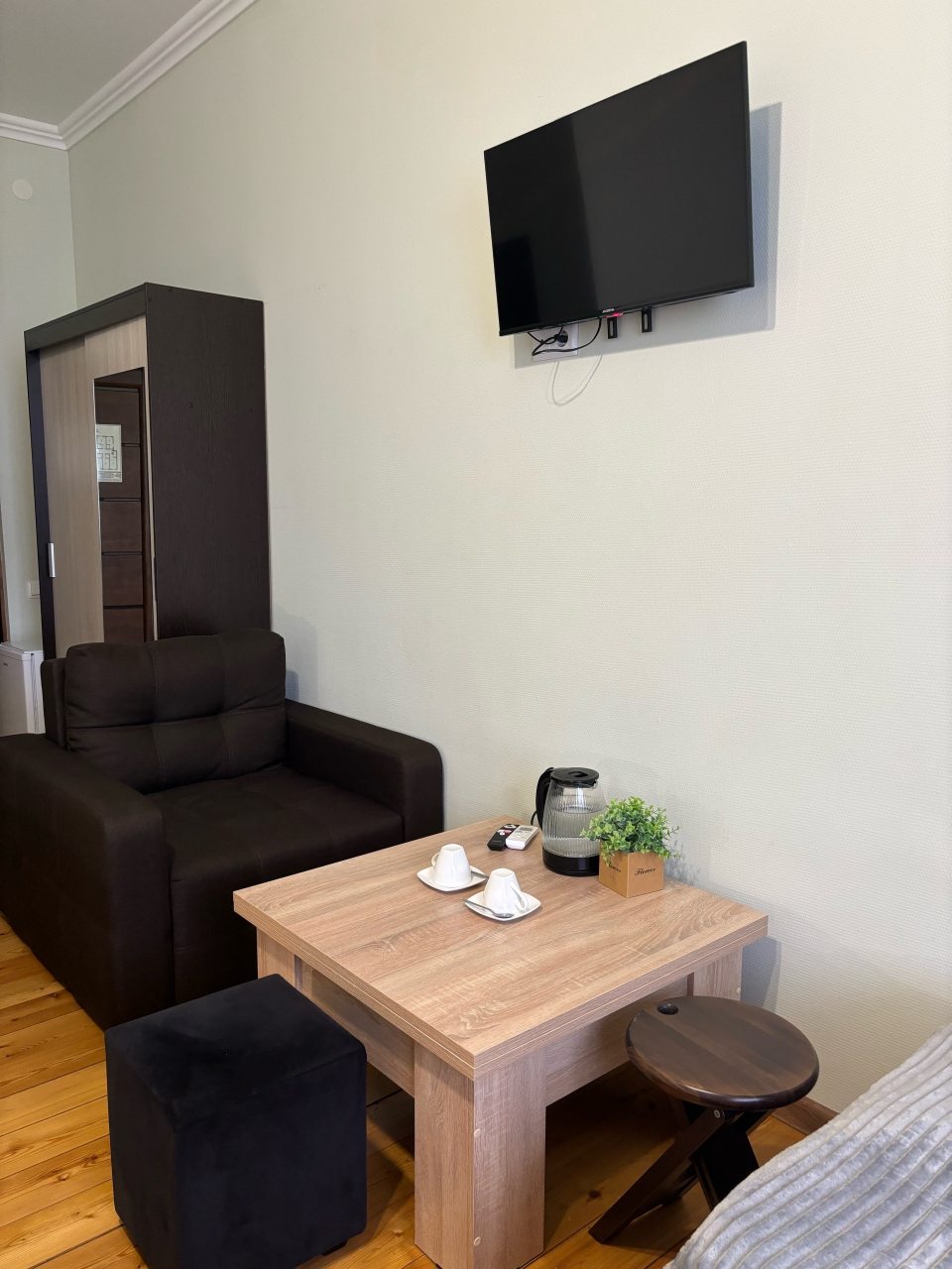 Трёхместный и более (Семейный номер), Гостиница Невский