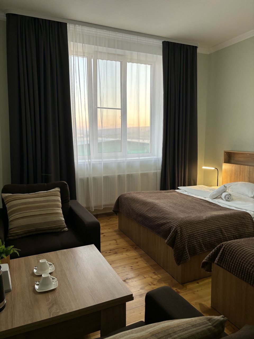 Трёхместный и более (Номер Делюкс), Гостиница Невский