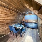 Коттедж (А-фрейм с видом на горы), База отдыха Куранты Village