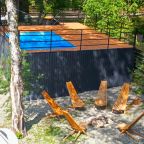 Бассейн с подогревом, База отдыха Куранты Village
