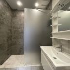 Апартаменты (Апартаменты с витражным окном и видами на город), Апартаменты Kvartira-Braun