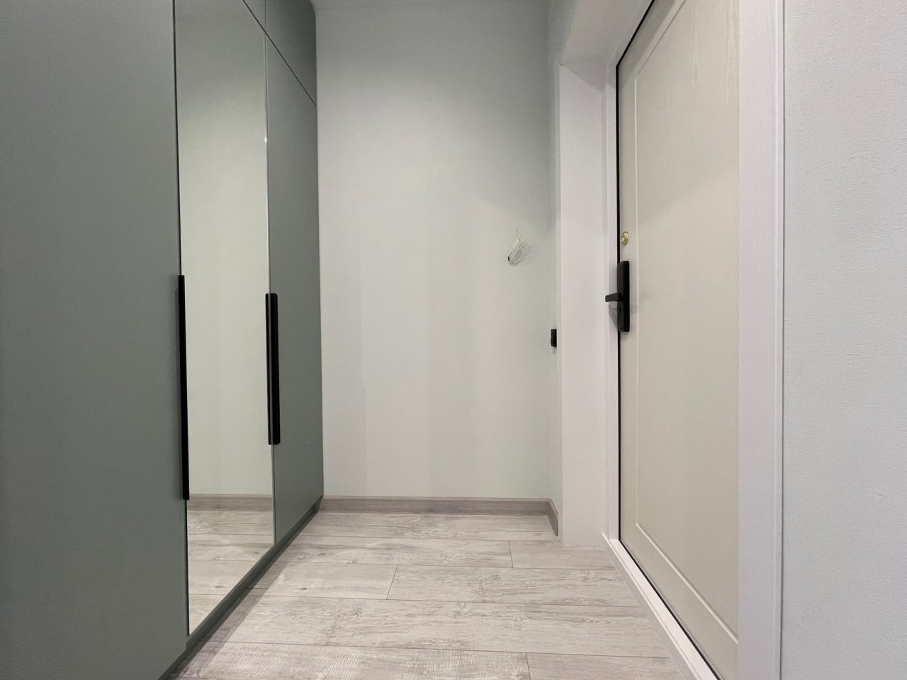 Апартаменты (Апартаменты с витражным окном и видами на город), Апартаменты Kvartira-Braun