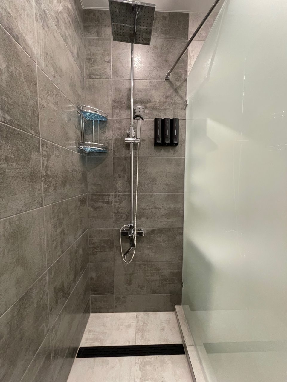 Апартаменты (Апартаменты с витражным окном и видами на город), Апартаменты Kvartira-Braun