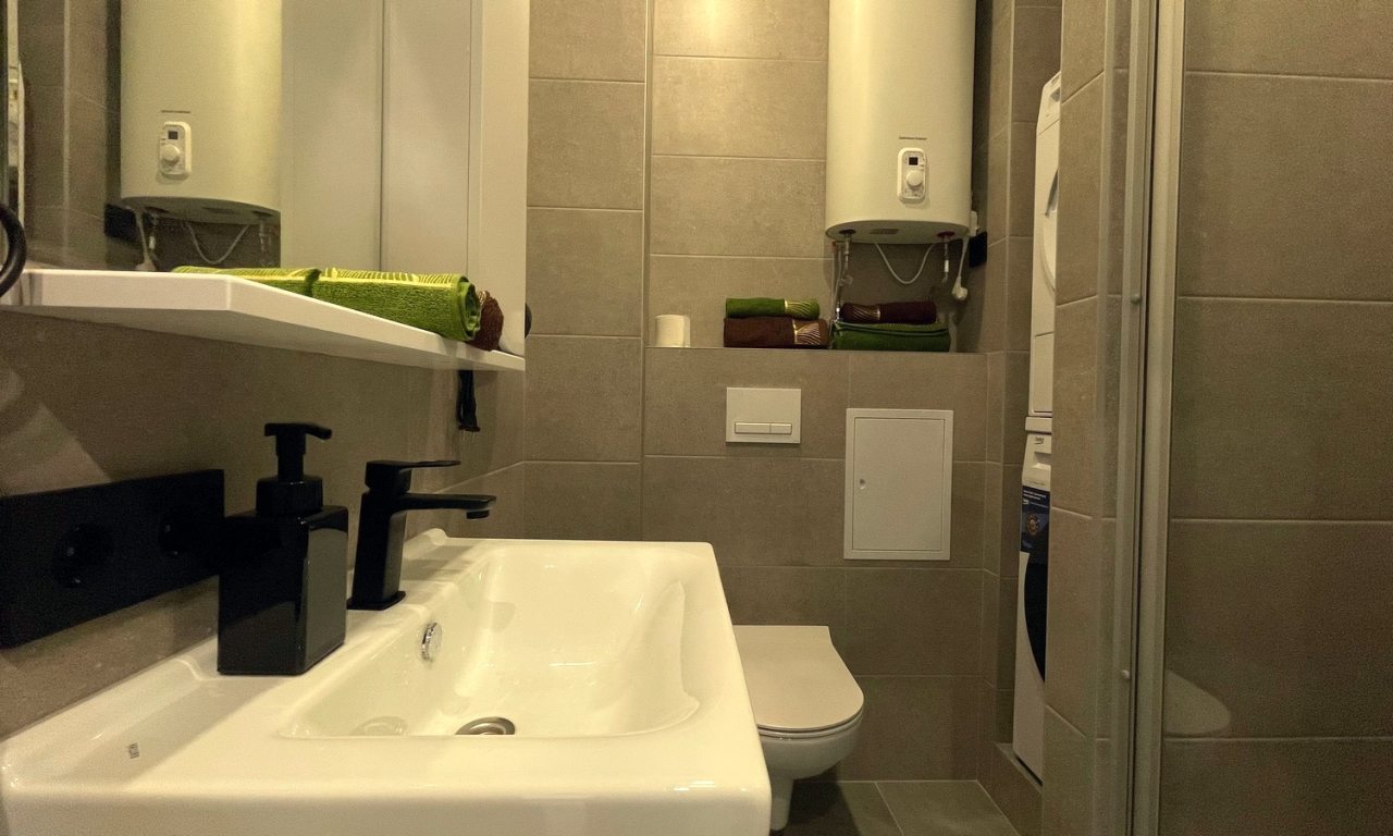 Апартаменты (У ТЦ Арена), Апартаменты Kvartira-Braun