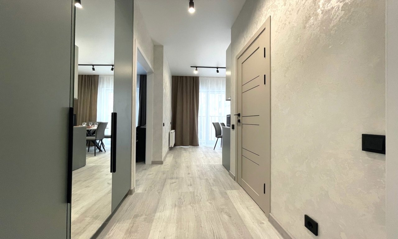 Апартаменты (У ТЦ Арена), Апартаменты Kvartira-Braun