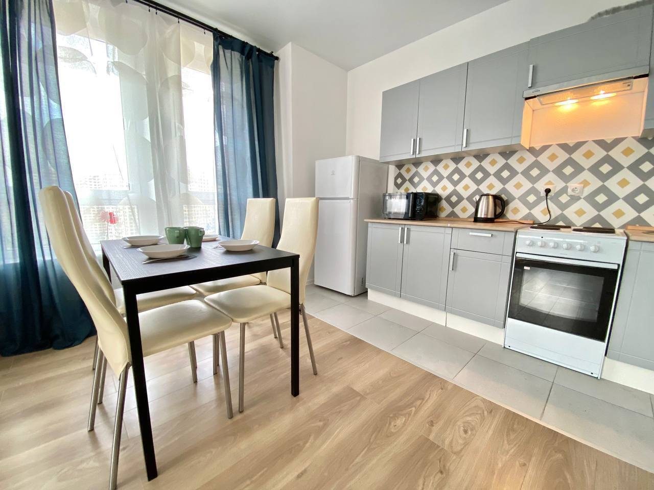 Апартаменты (Евротрешка VV Apart у метро Котельники на Сосновой 5), Апартаменты VV Apart на улице Сосновая 5