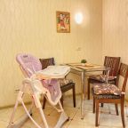 Стульчик, Апартаменты Apart-Comfort на Флотском Спуске 1/2