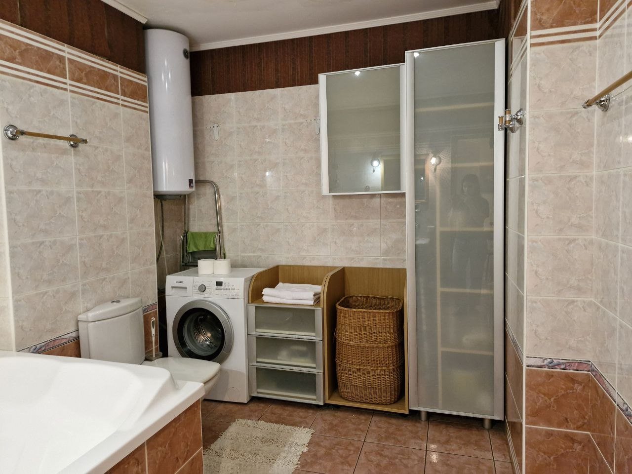 Апартаменты (Просторные рядом с Площадью Победы), Апартаменты Просторные рядом с Площадью Победы